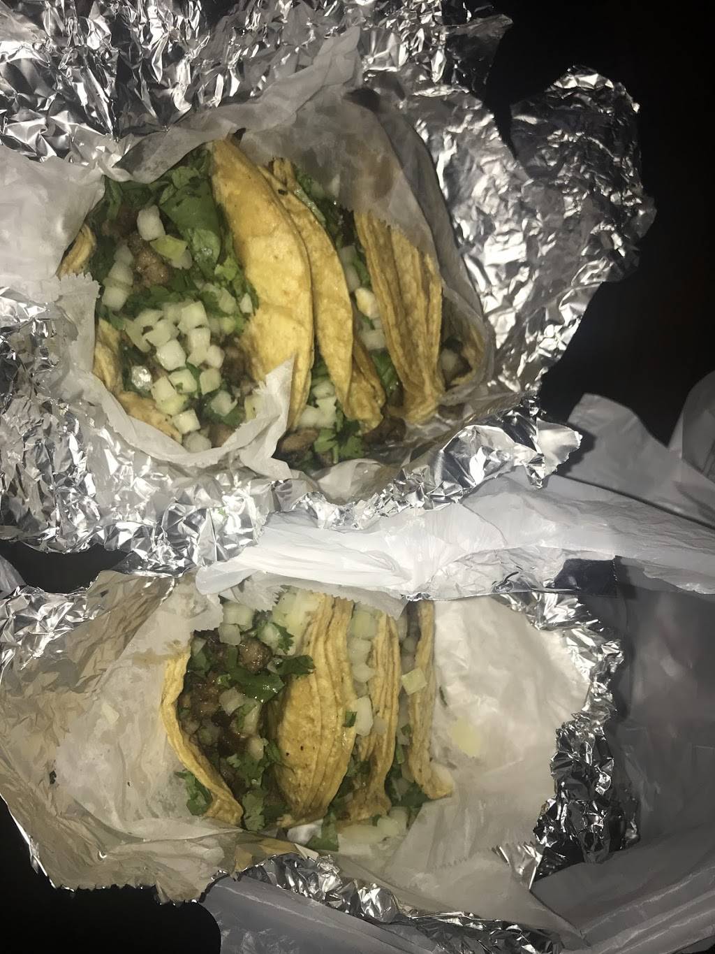 Lucas Tacos | restaurant | 1150 W Pioneer Dr, Irving, TX 75061, USA | 9722036770 OR +1 972-203-6770