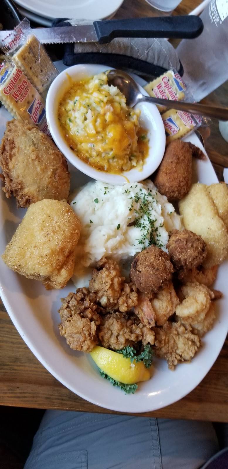 River Point Restaurant | restaurant | 111 Abner Jackson Pkwy, Lake Jackson, TX 77566, USA | 9792997444 OR +1 979-299-7444