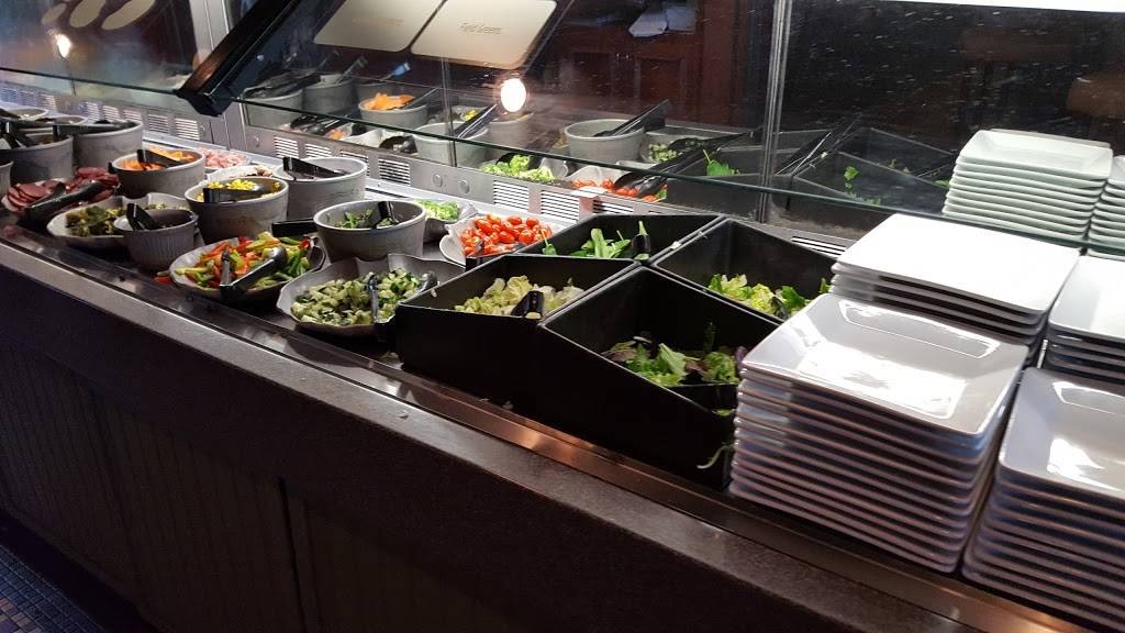 Ruby Tuesday | restaurant | 483 Crockett Trace Drive, Morristown, TN 37813, USA | 4235860830 OR +1 423-586-0830