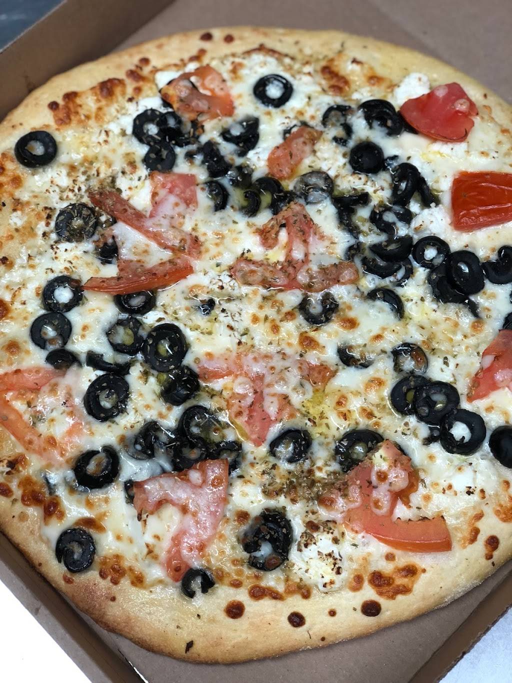 Ronzio Pizza & Subs | restaurant | 2424 W Shore Rd, Warwick, RI 02889, USA | 4017378800 OR +1 401-737-8800