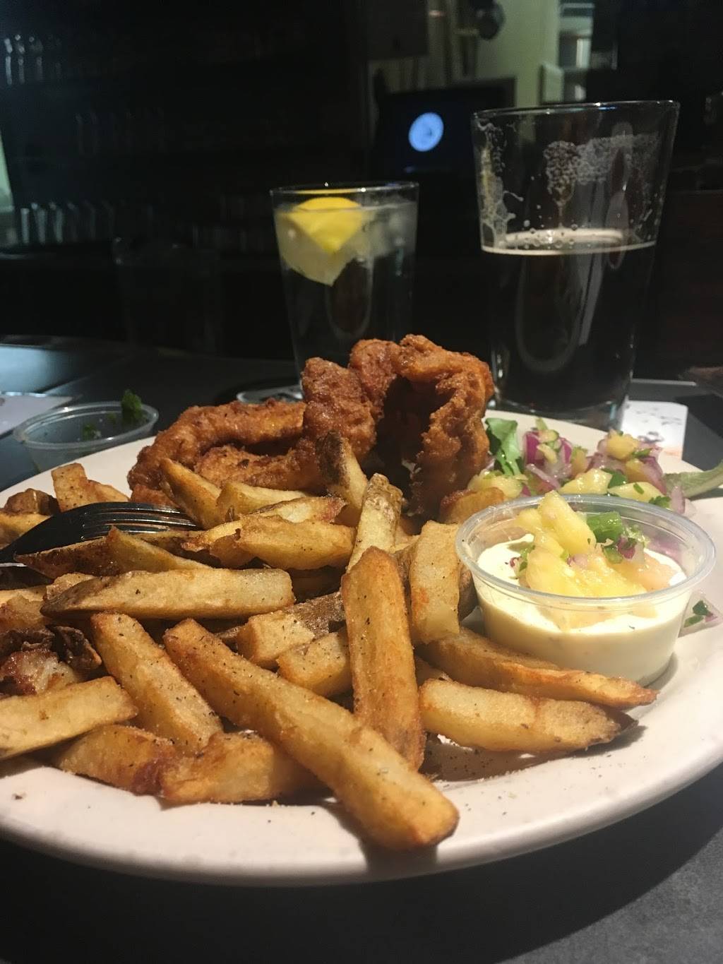 Dock Street Brewing Co | restaurant | 701 S 50th St, Philadelphia, PA 19143, USA | 2157262337 OR +1 215-726-2337