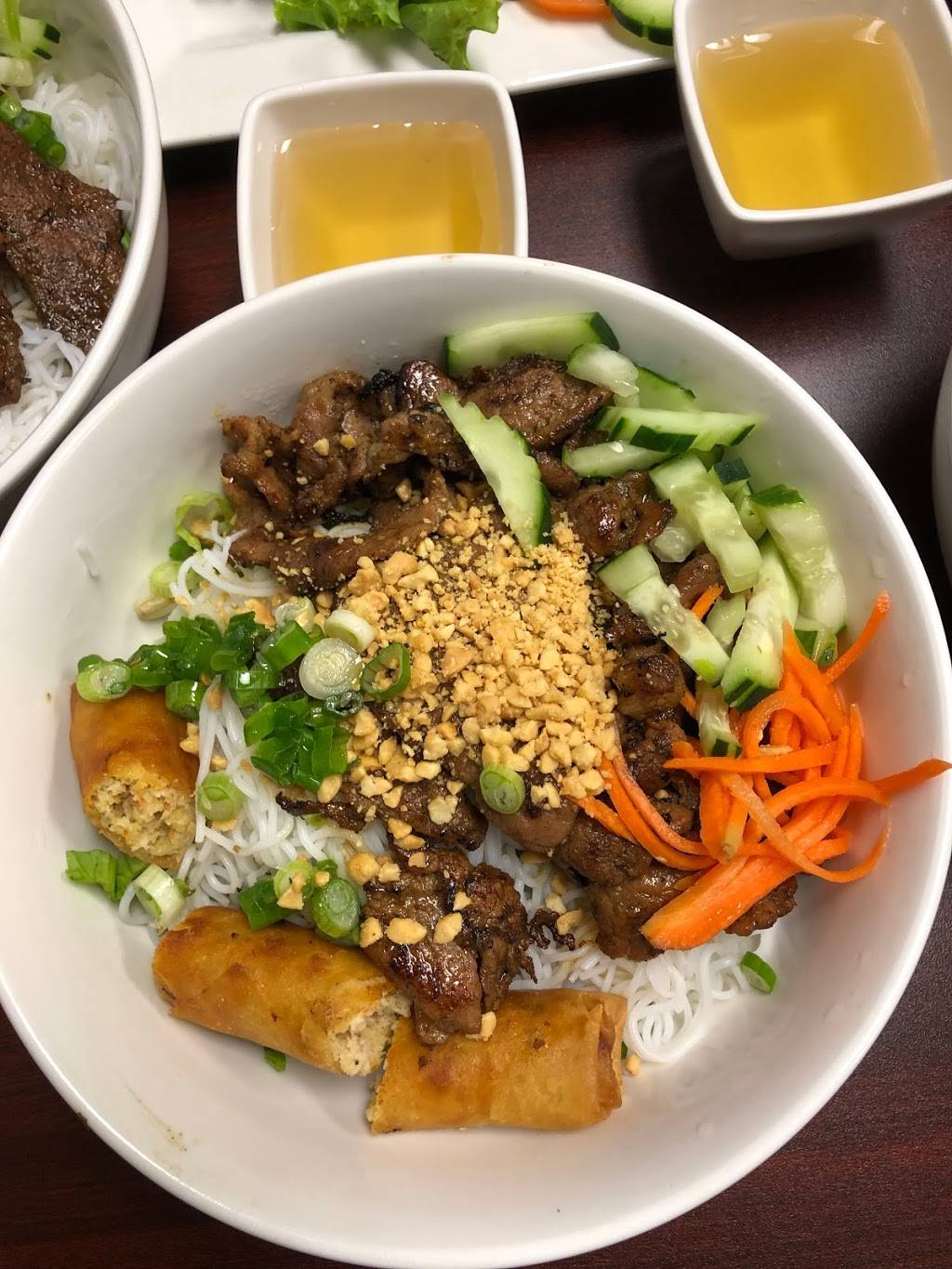 Pho Huy | restaurant | 4527 Duke St, Alexandria, VA 22304, USA | 5712578868 OR +1 571-257-8868