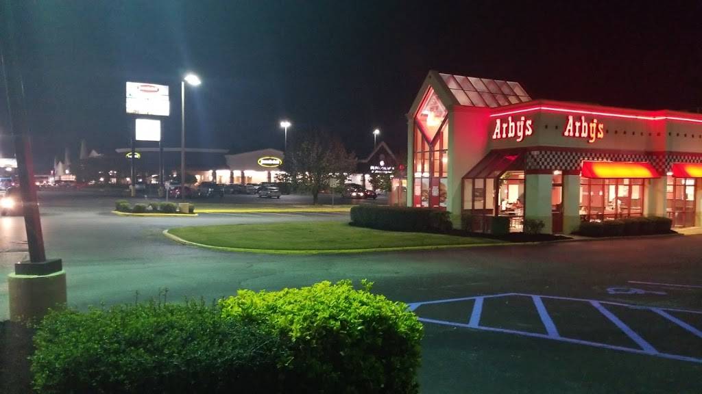 Arbys | restaurant | 2240 McFarland Blvd E, Tuscaloosa, AL 35404, USA | 2057583791 OR +1 205-758-3791