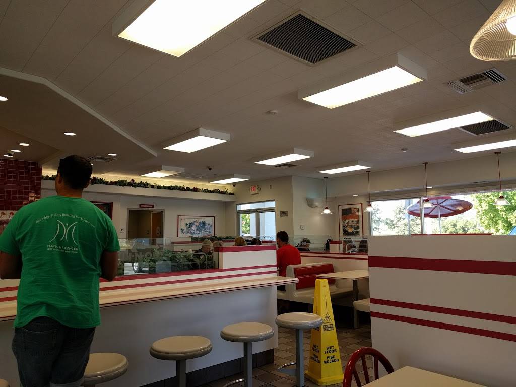 In-N-Out Burger | restaurant | 6000 San Anselmo Rd, Atascadero, CA 93422, USA | 8007861000 OR +1 800-786-1000