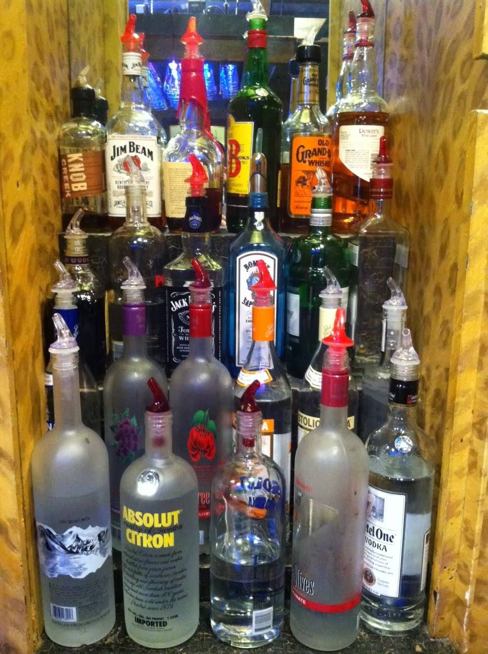 The Oyster Bar | night club | 284 Western Ave, Augusta, ME 04330, USA | 2076220320 OR +1 207-622-0320