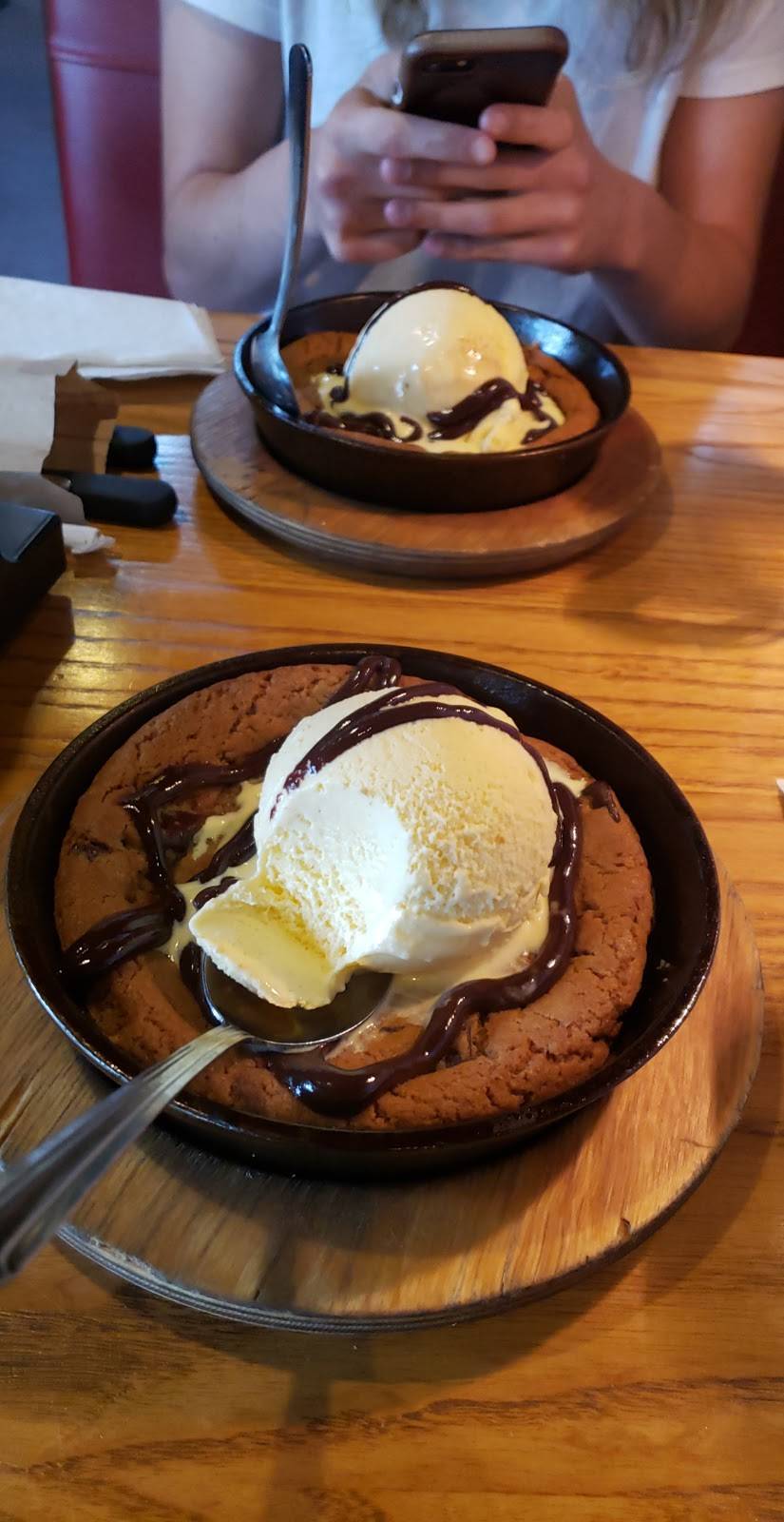 Chilis Grill & Bar | restaurant | 1430 109th Ave NE, Blaine, MN 55449, USA | 7637839222 OR +1 763-783-9222