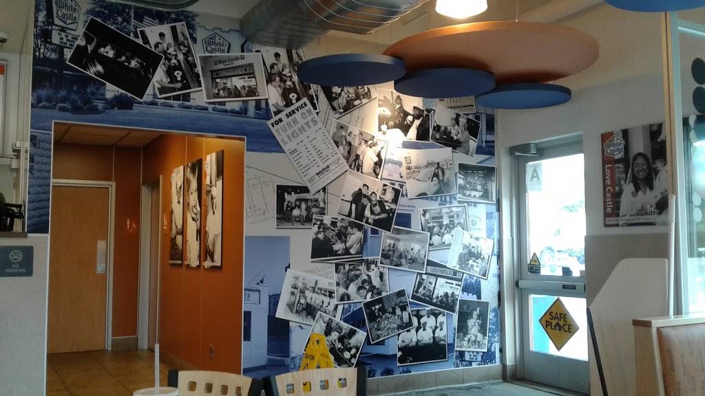 White Castle | restaurant | 3701 7th Street Rd, Louisville, KY 40216, USA | 5023632605 OR +1 502-363-2605