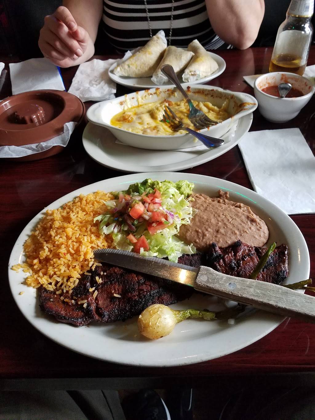 Casa Del Mar Mexican Bar & Grill | restaurant | 650 Ridge Rd, Munster, IN 46321, USA | 2198365050 OR +1 219-836-5050