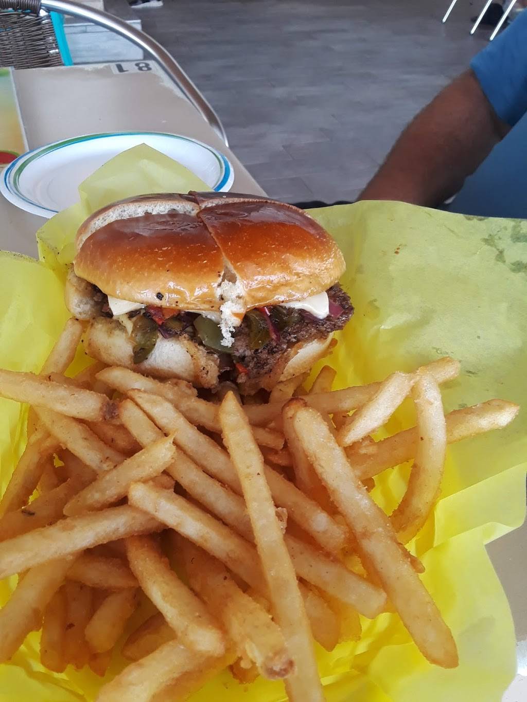 Coconuts Caribbean Beach Bar & Grill | restaurant | 15208 Red Hollow Rd, Gravois Mills, MO 65037, USA | 5733726500 OR +1 573-372-6500