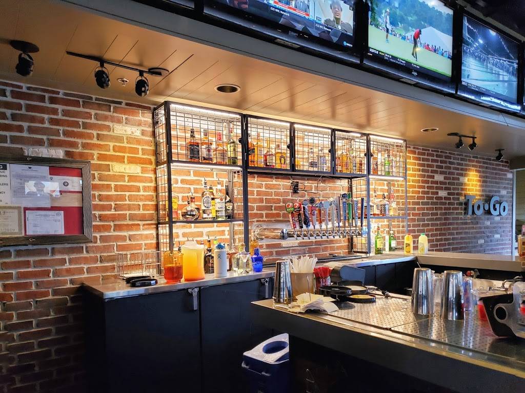 Chilis Grill & Bar | meal takeaway | 10237 N Metro Pkwy W, Phoenix, AZ 85051, USA | 6029974600 OR +1 602-997-4600