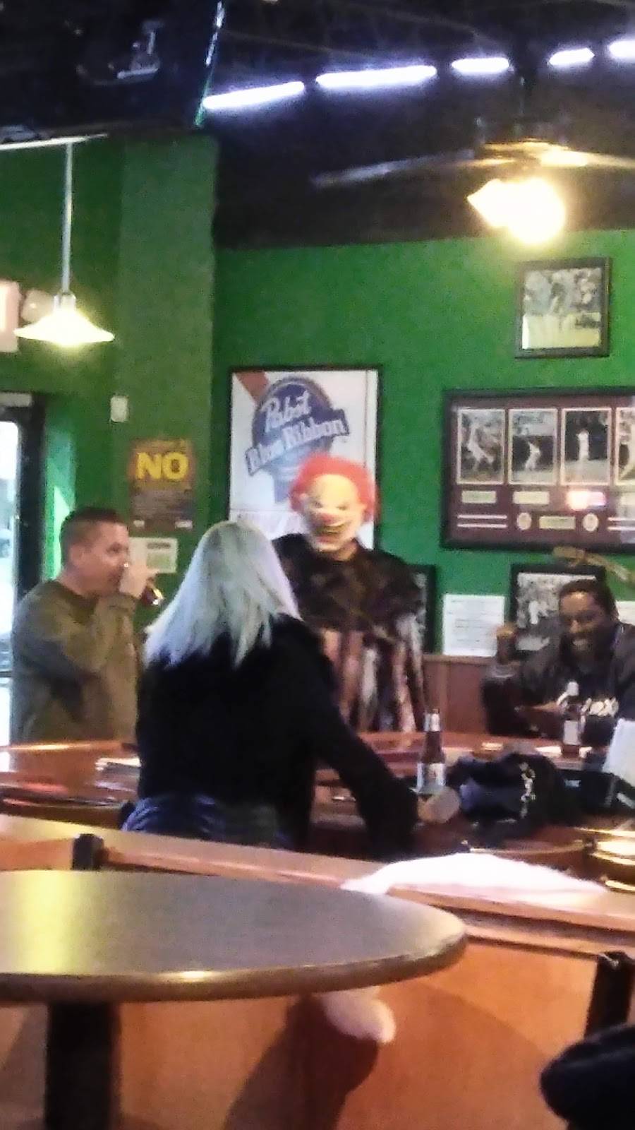 Lumpy Magees Pub and Grub | restaurant | Store #3/4, 2417 Welsh Rd, Philadelphia, PA 19114, USA | 2158213268 OR +1 215-821-3268