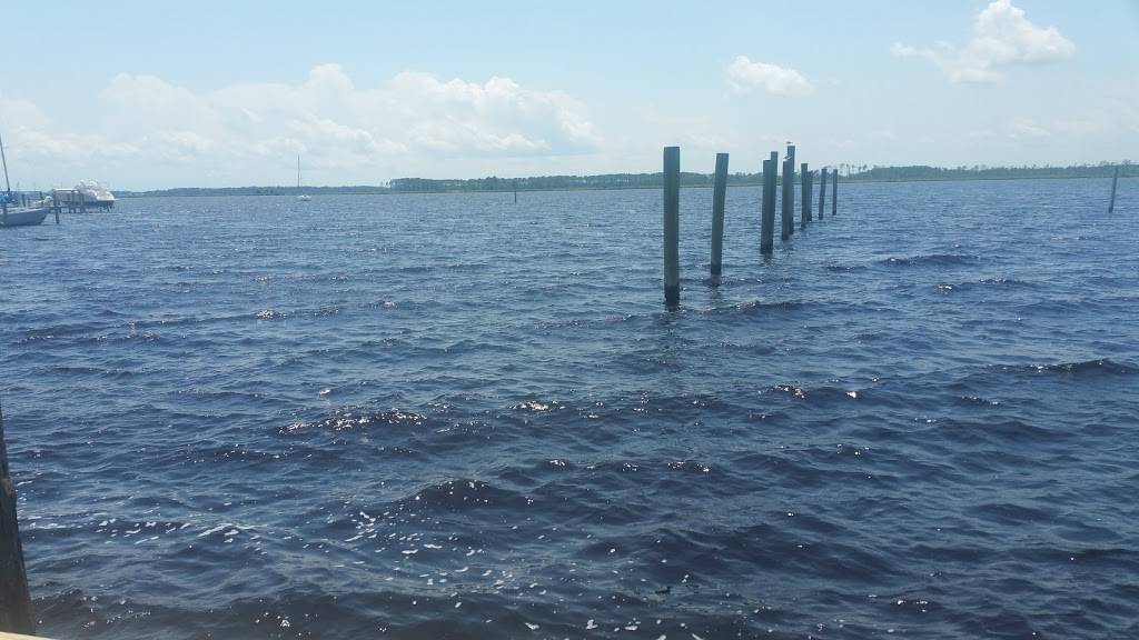 Farm Boys Restaurant | restaurant | 216 Pamlico St, Belhaven, NC 27810, USA | 2529433295 OR +1 252-943-3295