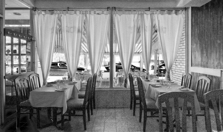 Restaurant La Piccola | restaurant | 2050 Rue Fleury E, Montréal, QC H2B 1J3, Canada | 5148587175 OR +1 514-858-7175