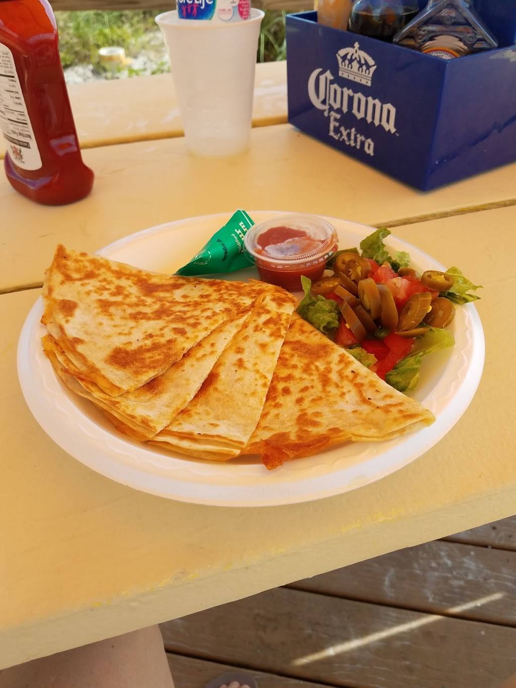 Paradise Grille | restaurant | 6850 Beach Plaza, St Pete Beach, FL 33706, USA | 7275605399 OR +1 727-560-5399