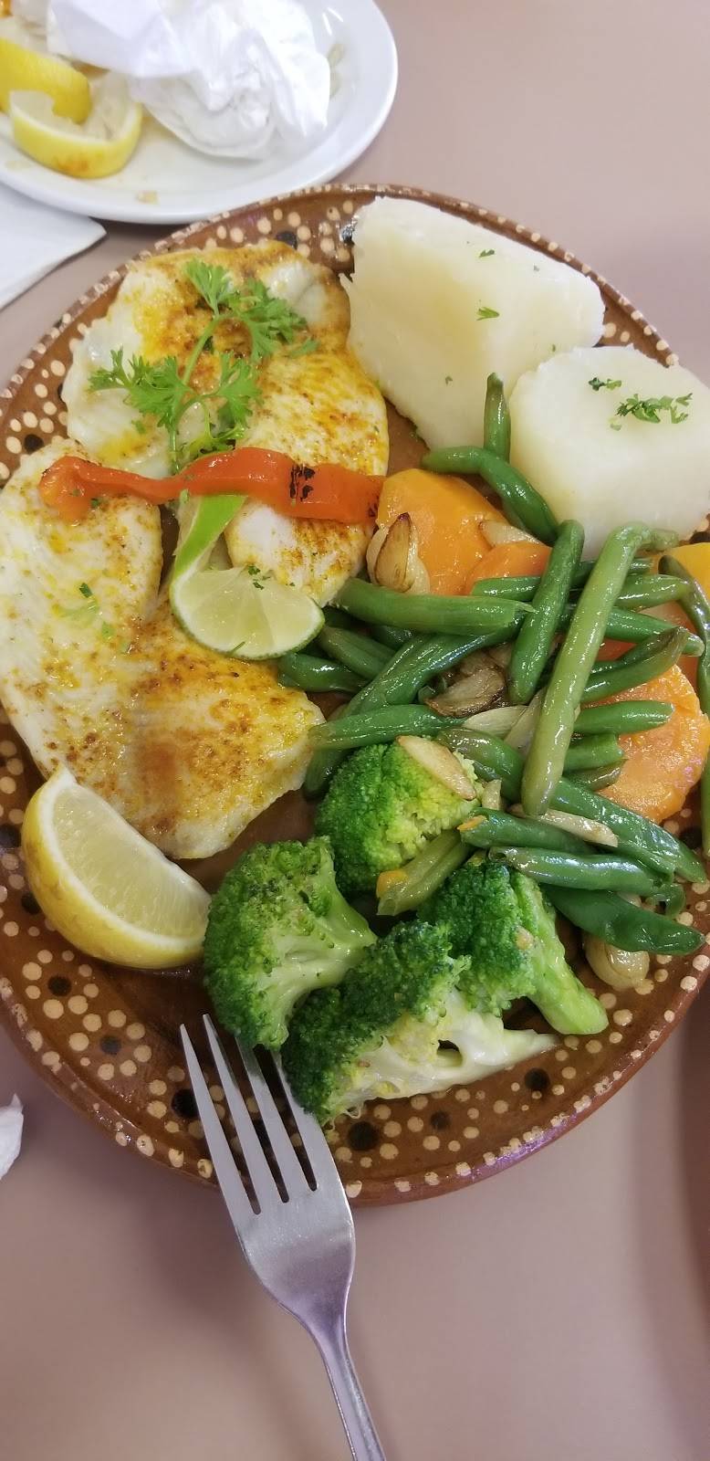 Lisboa Madrid | restaurant | 3743 Pleasanton Rd, San Antonio, TX 78221, USA | 2109222118 OR +1 210-922-2118