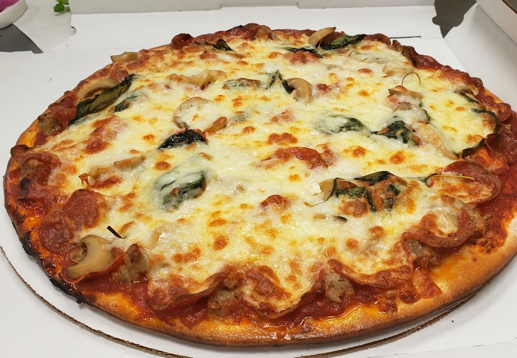 Ricardos Pub Pizza | meal takeaway | 1011 Meadowlands Dr Suite 7b, White Bear Lake, MN 55127, USA | 6514930461 OR +1 651-493-0461