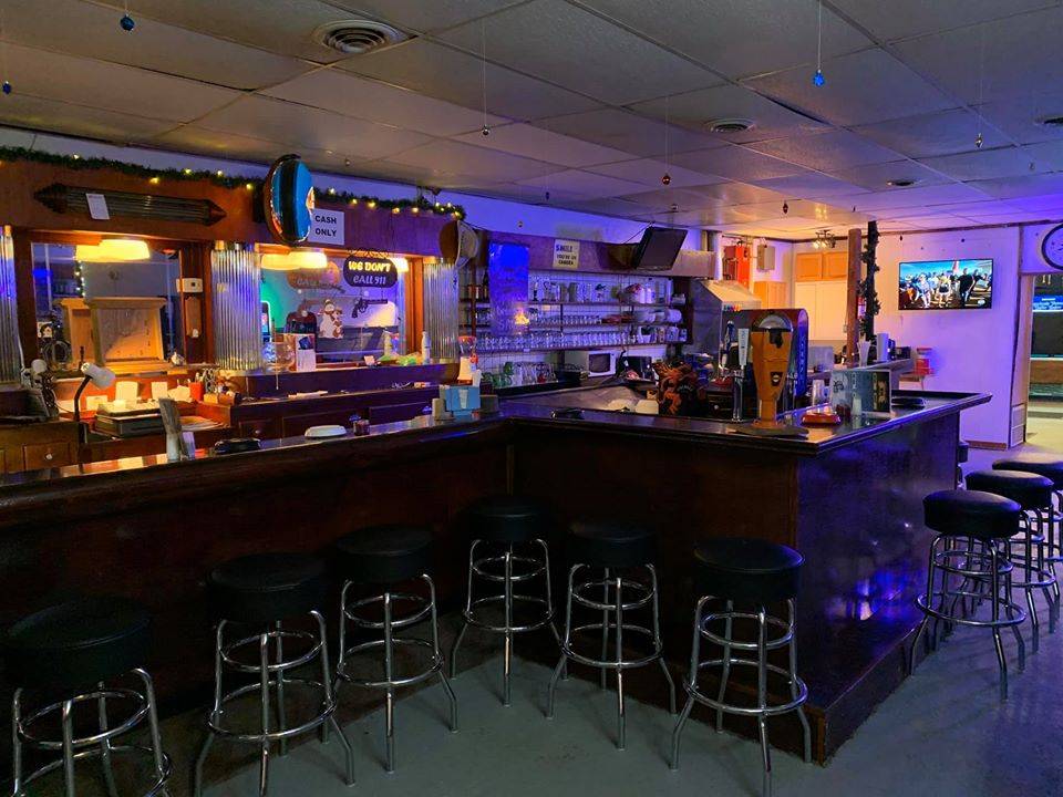 Lorens Old Corral | restaurant | 108 S Bill St, Francesville, IN 47946, USA | 2195672222 OR +1 219-567-2222