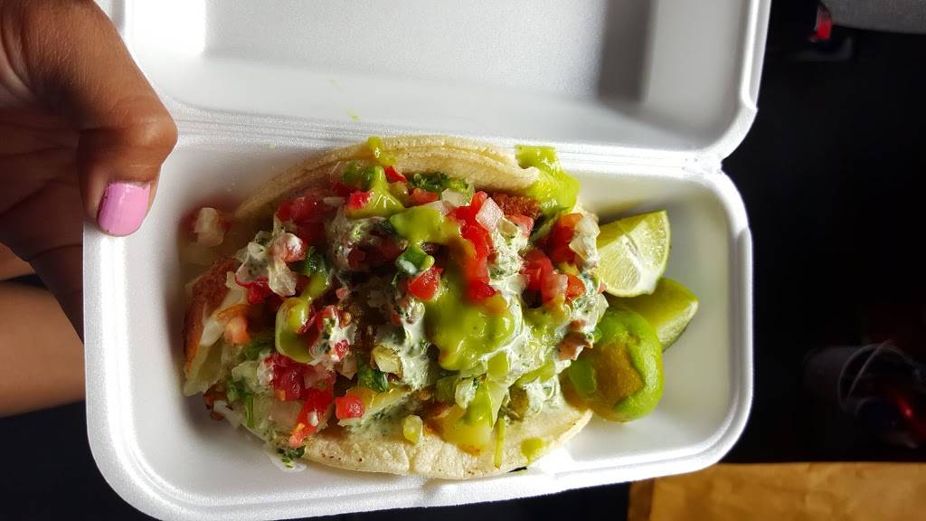 Santa Madre Taco Shop | restaurant | 4539 E Thomas Rd #105, Phoenix, AZ 85018, USA | 6024723168 OR +1 602-472-3168