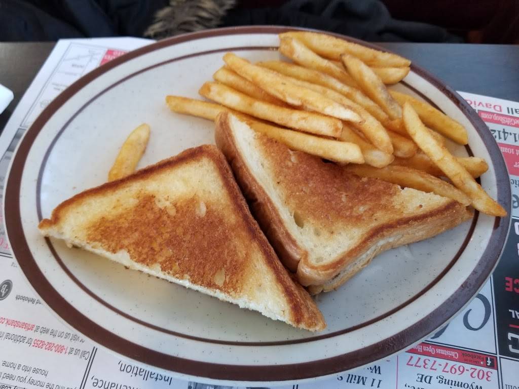 Magnolia Restaurant | restaurant | 3 South Main Street, Magnolia, DE 19962, USA | 3023353347 OR +1 302-335-3347