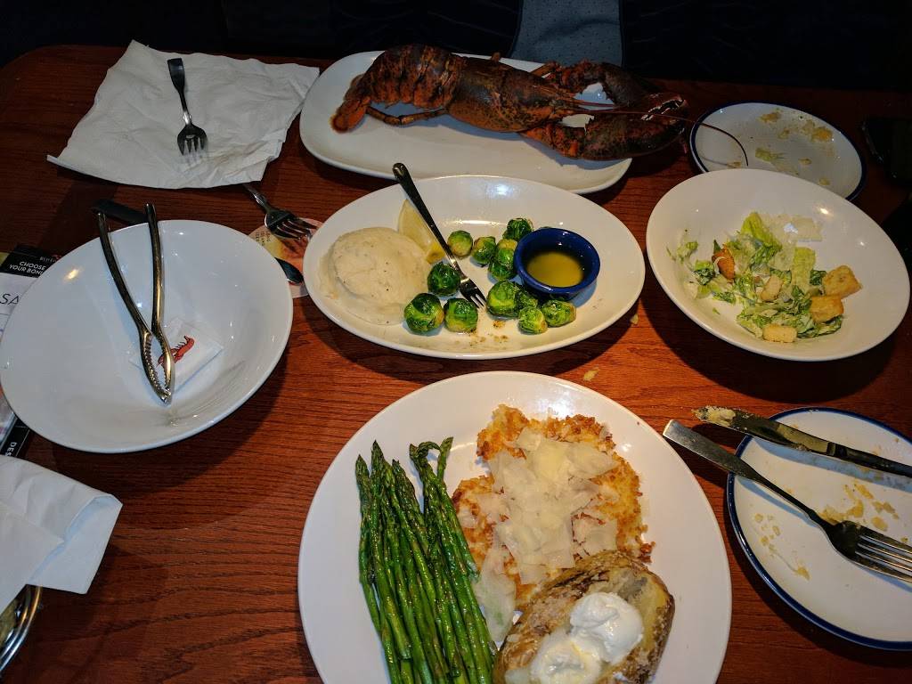 Red Lobster | restaurant | 3040 Dial Dr, Council Bluffs, IA 51501, USA | 7123665911 OR +1 712-366-5911
