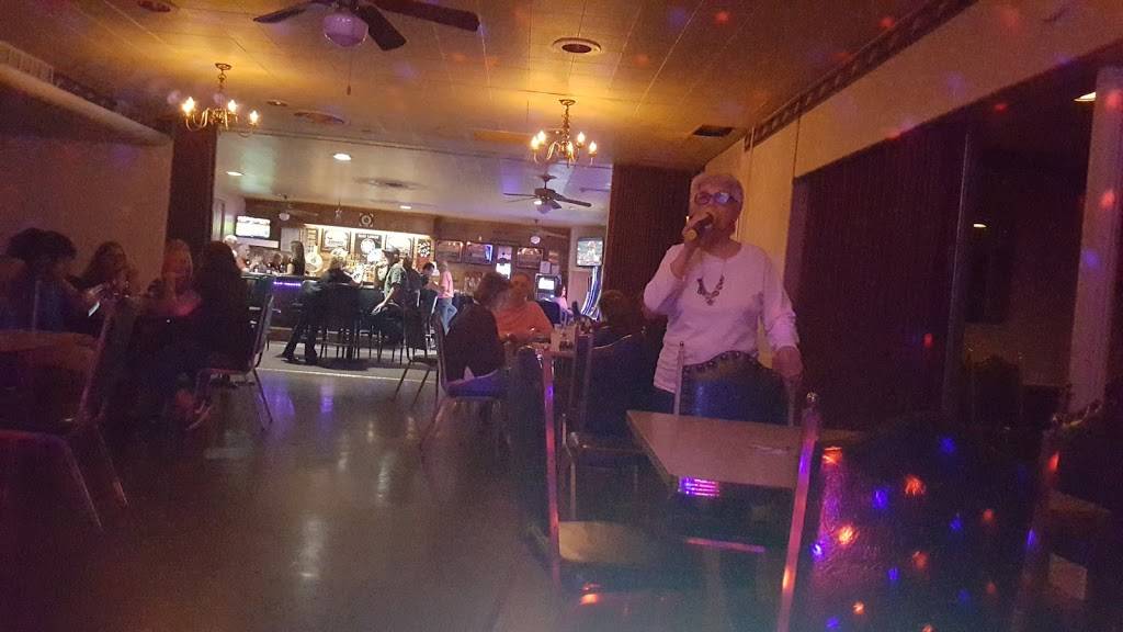 Elks Lodge #623 | restaurant | 720 6th St, Charleston, IL 61920, USA | 2173452646 OR +1 217-345-2646