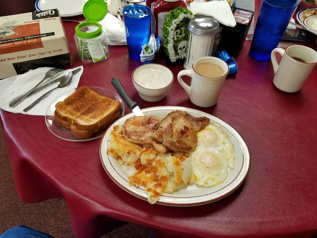 Floras Family Restaurant | restaurant | 206 N Sycamore St, Flora, IN 46929, USA | 5749673015 OR +1 574-967-3015