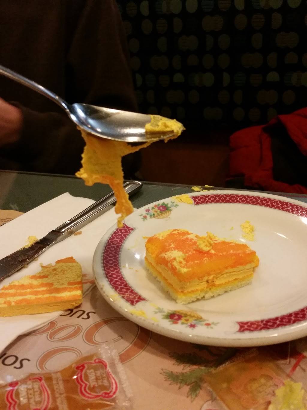 Royal City Restaurant & Tavern | restaurant | 241 Edinburgh Rd N, Guelph, ON N1H 5S2, Canada | 5198223601 OR +1 519-822-3601