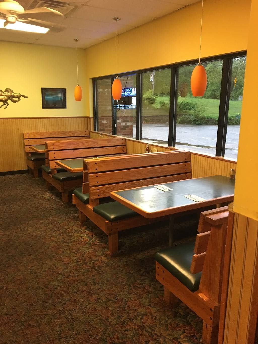 Dinos Pizza | meal delivery | 615 Homestead Ave, Holyoke, MA 01040, USA | 4133156590 OR +1 413-315-6590