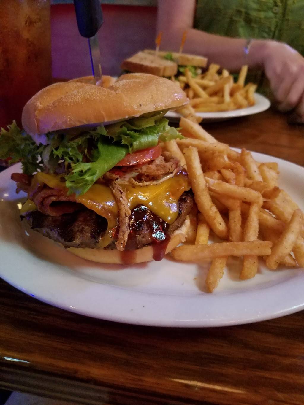 Hells Kitchen | restaurant | 118 Princess St, Wilmington, NC 28401, USA | 9107634133 OR +1 910-763-4133