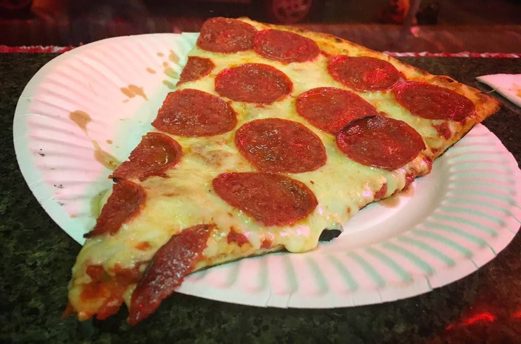 Bella Lucca Pizza | restaurant | 418 Geary St, San Francisco, CA 94102, USA | 4157766777 OR +1 415-776-6777