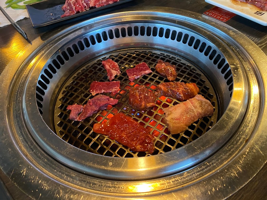 Gyu-Kaku Japanese BBQ | restaurant | 3025 Lyndale Ave S, Minneapolis, MN 55408, USA | 6122249888 OR +1 612-224-9888