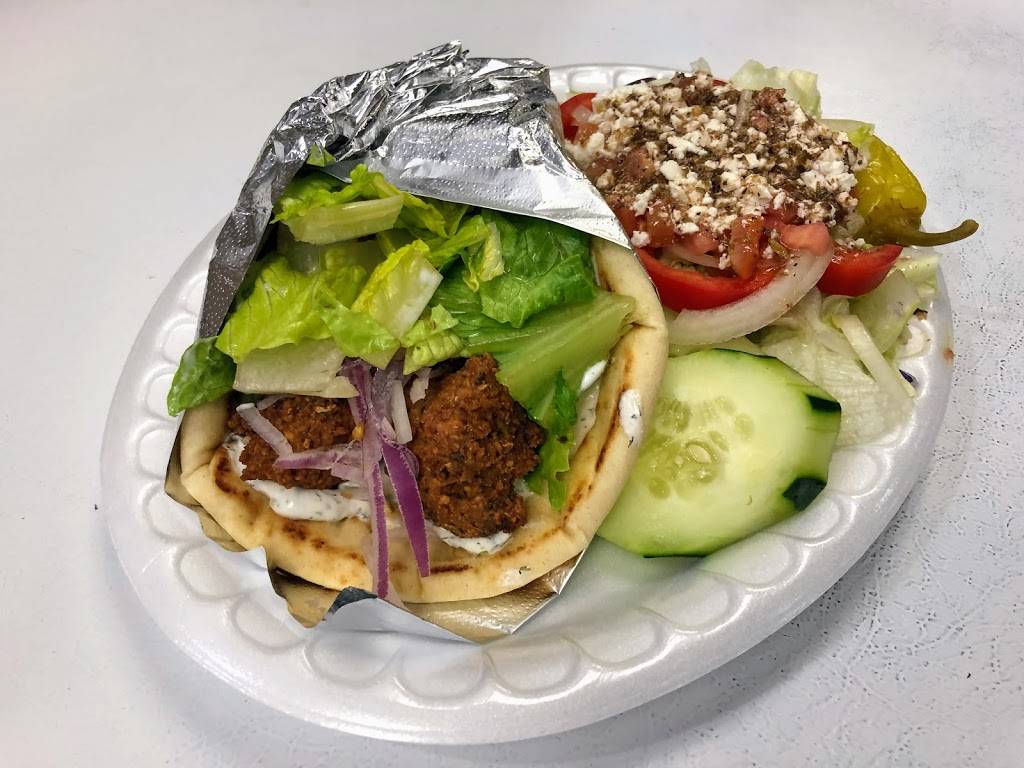 Georges Famous Gyros & Pasta | restaurant | 20206 N 27th Ave, Phoenix, AZ 85027, USA | 6235813772 OR +1 623-581-3772
