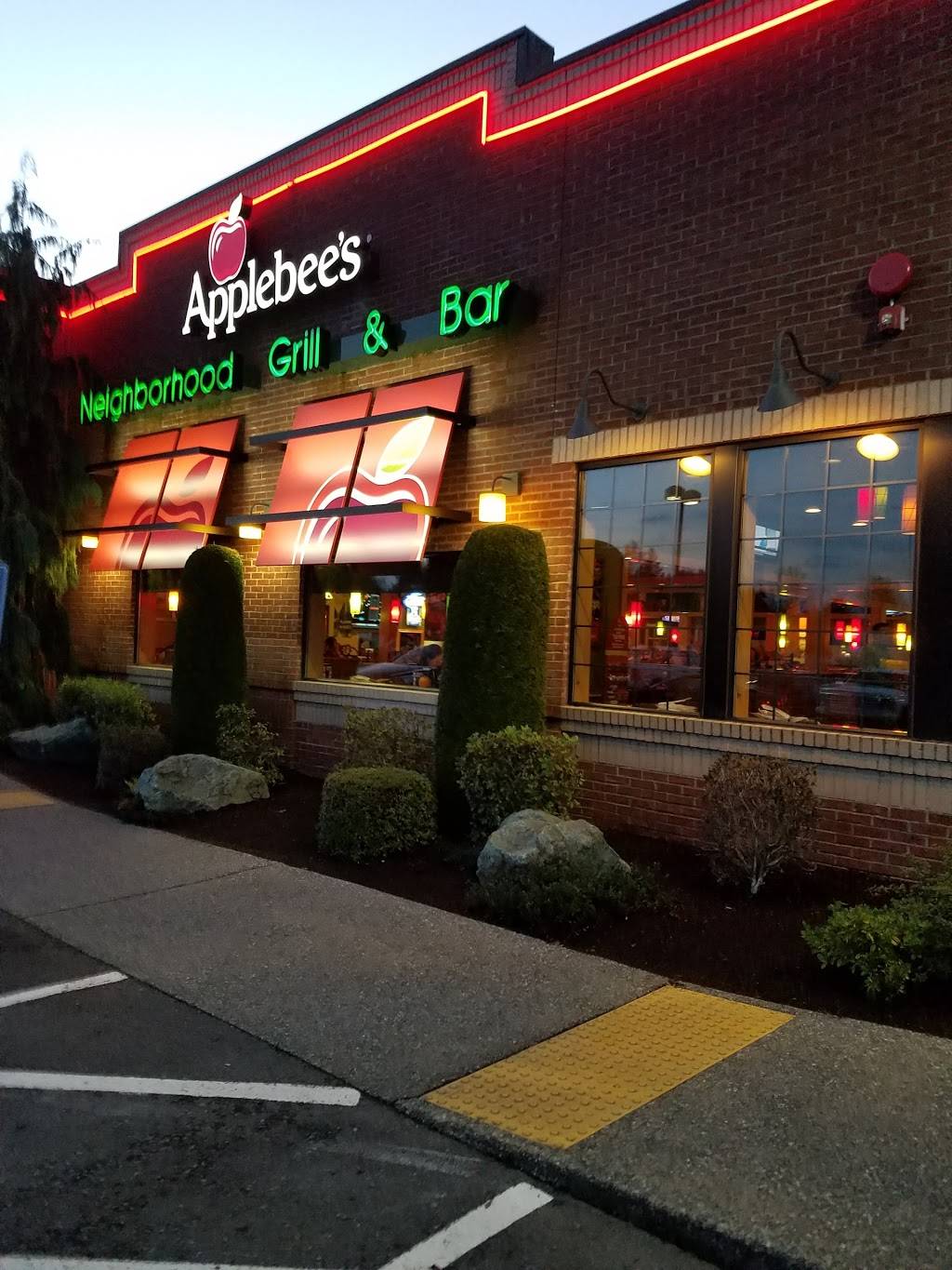 Applebees Grill + Bar | restaurant | 5710 134th Pl SE, Everett, WA 98208, USA | 4253376242 OR +1 425-337-6242