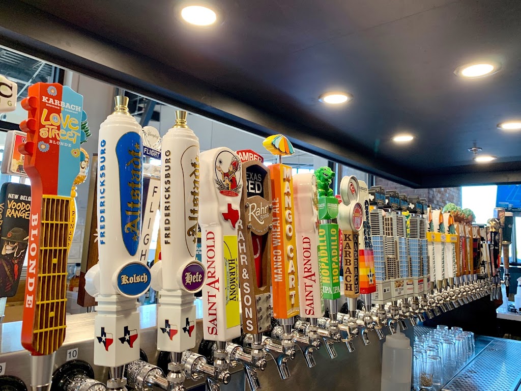 Parrys Pizzeria & Taphouse | restaurant | 11430 Quaker Ave #900, Lubbock, TX 79424, USA | 8066866065 OR +1 806-686-6065