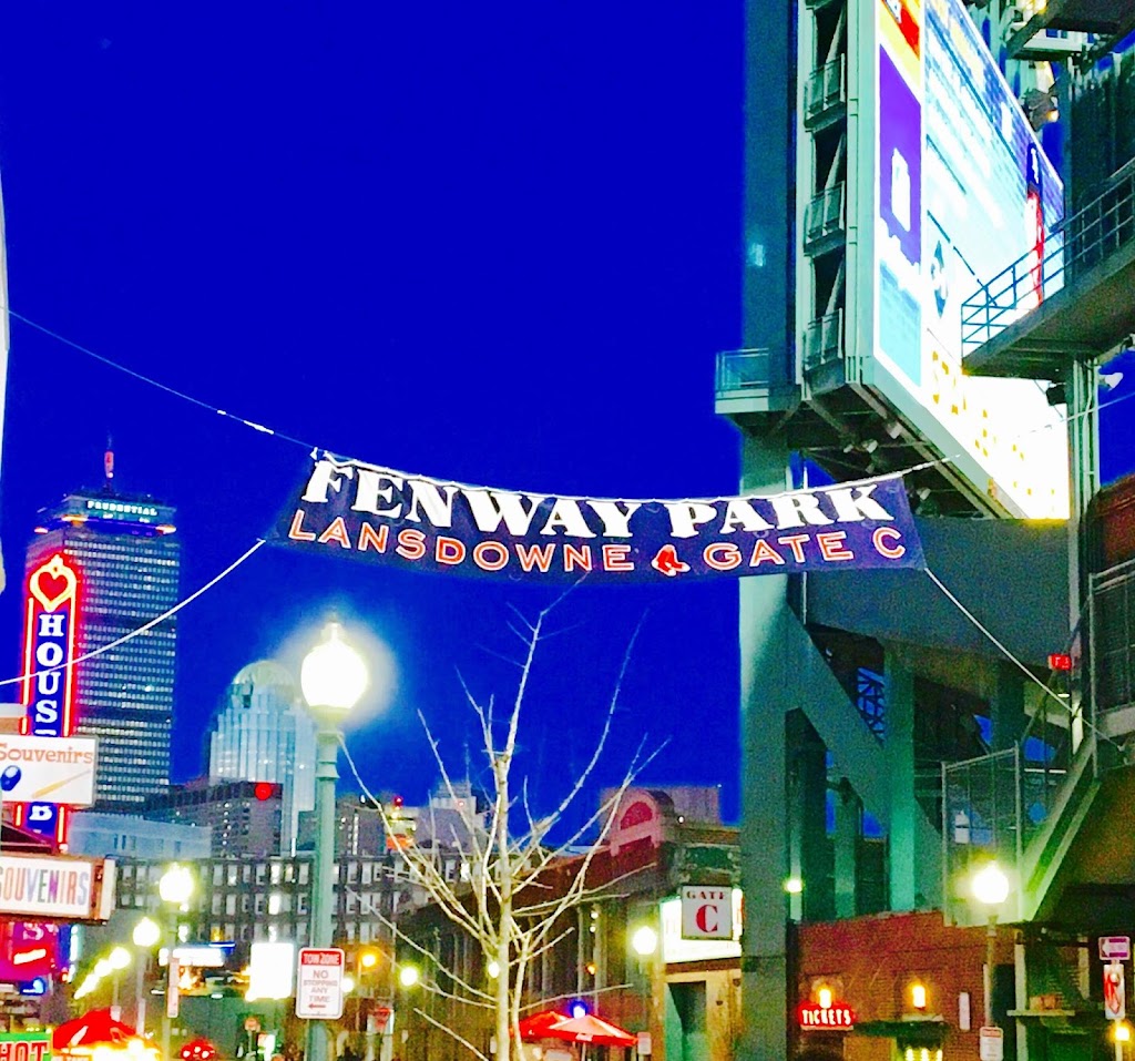 The Sausage Guy | meal takeaway | 49 Lansdowne St, Boston, MA 02215, USA | 6175922677 OR +1 617-592-2677