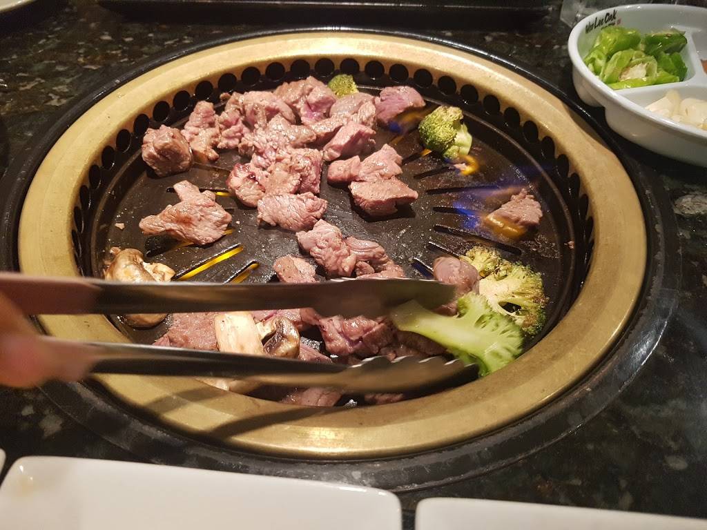 Woo Lae Oak | restaurant | 8240 Leesburg Pike, Vienna, VA 22182, USA | 7038277300 OR +1 703-827-7300