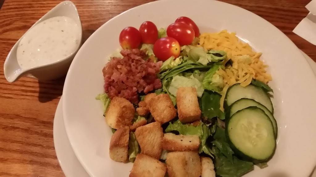 Cracker Barrel Old Country Store | restaurant | 3 Cracker Barrel Dr, Barboursville, WV 25504, USA | 3047333450 OR +1 304-733-3450