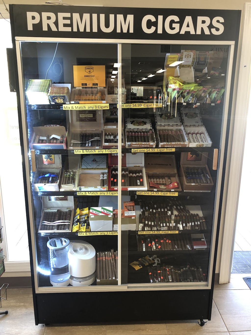 Suzys Convenience Store & Deli | restaurant | 455 N Main St B, Barnegat Township, NJ 08005, USA | 6096228251 OR +1 609-622-8251