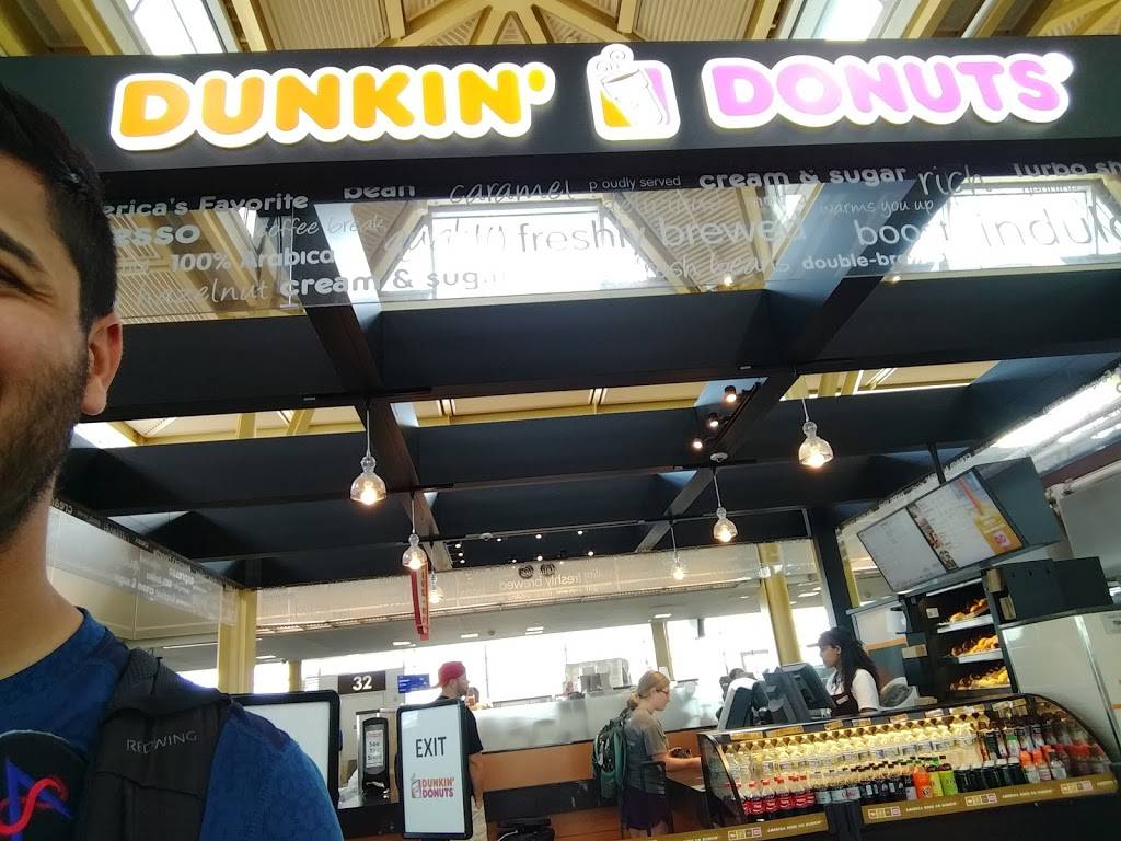 Dunkin | bakery | 1 National Airport, Arlington, VA 22202, USA | 2405658570 OR +1 240-565-8570