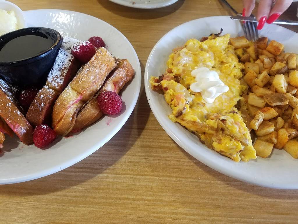 The Cracked Egg | restaurant | 9921 W Charleston Blvd #6, Las Vegas, NV 89117, USA | 7024764204 OR +1 702-476-4204