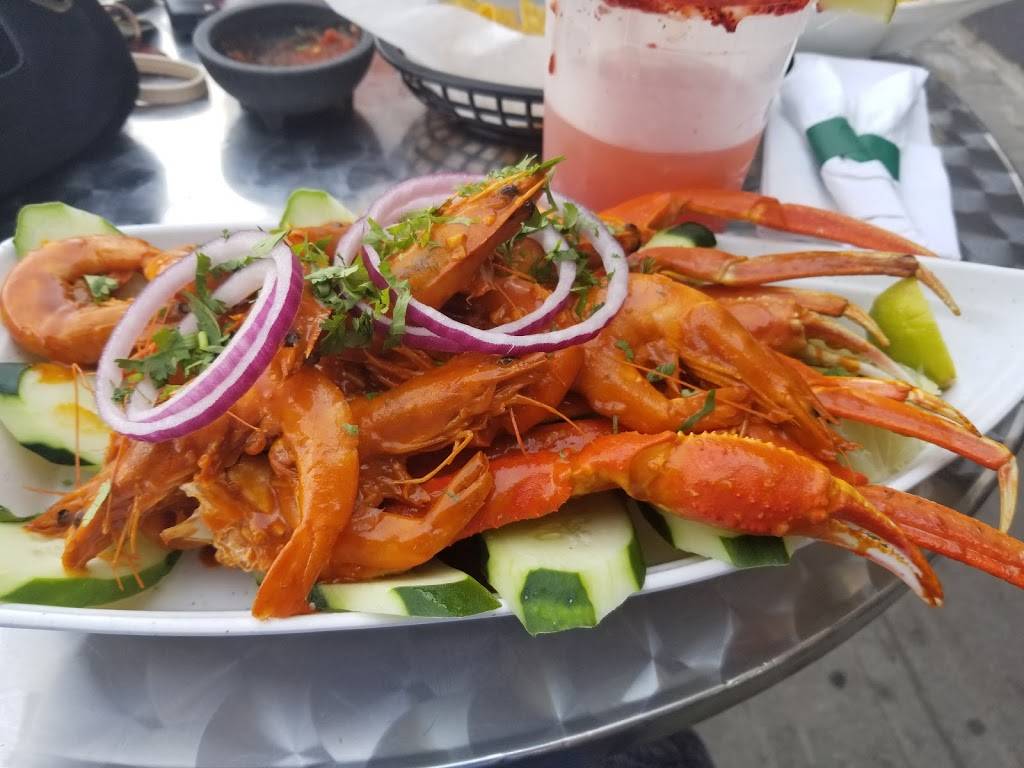 El Nuevo Miramar | restaurant | 501 E Lake St, Minneapolis, MN 55408, USA | 6123536905 OR +1 612-353-6905