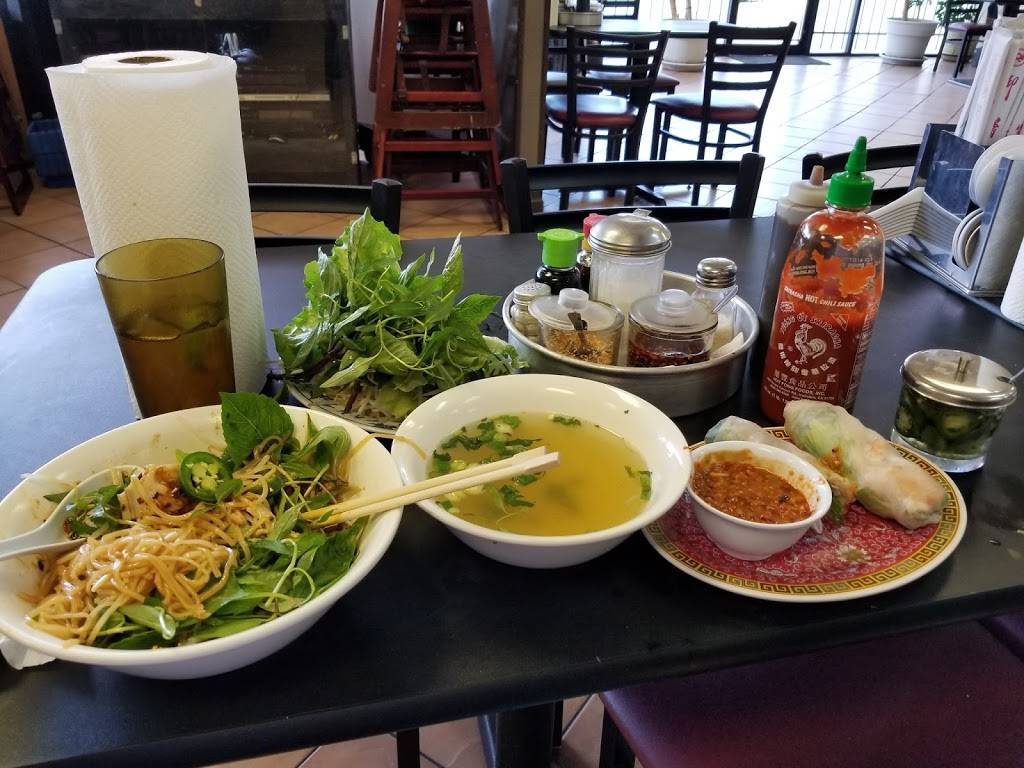 Pho Hu Tieu Nam Vang | restaurant | 1517 Gears Rd E, Houston, TX 77067, USA | 2818750399 OR +1 281-875-0399