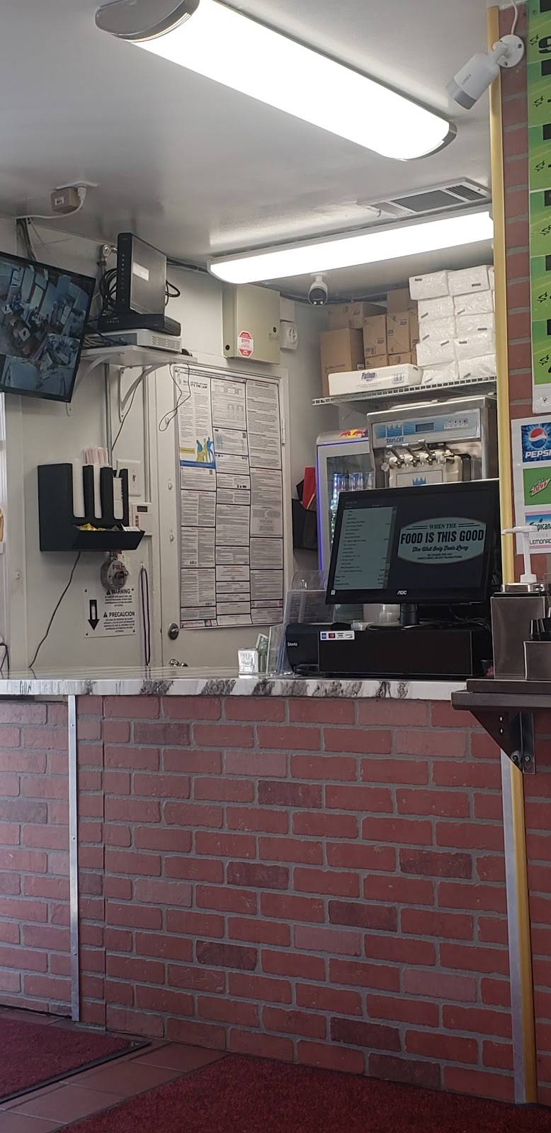 Rainbow drive in #2 | restaurant | 1921 W Tulare Ave, Visalia, CA 93277, USA | 5597400111 OR +1 559-740-0111