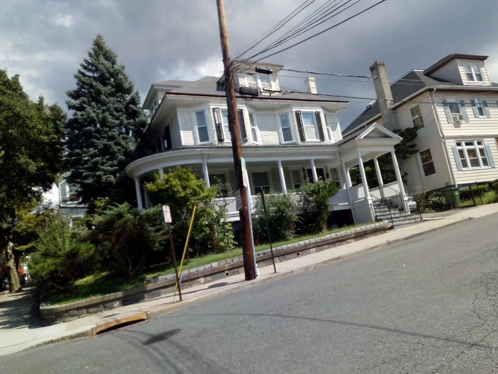 J & G Italian Deli | restaurant | 23 Beekman Ave, Sleepy Hollow, NY 10591, USA | 9143325321 OR +1 914-332-5321