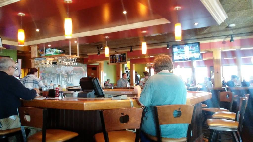 Applebees Grill + Bar | restaurant | 2621 E Center St, Warsaw, IN 46580, USA | 5742681025 OR +1 574-268-1025
