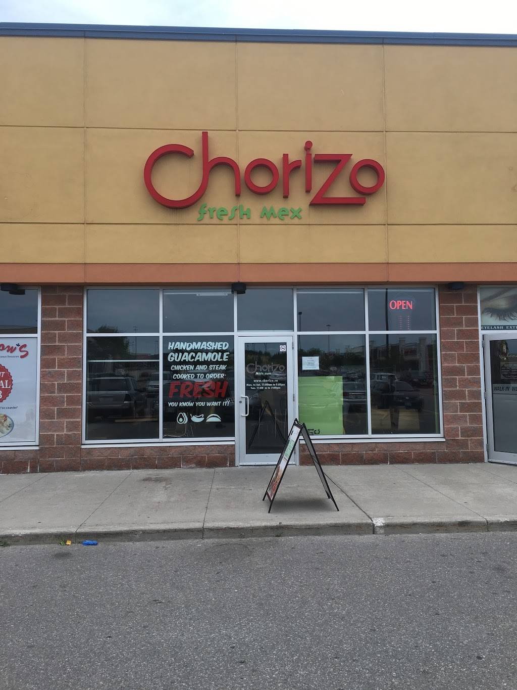 Chorizo Fresh Mex | restaurant | 3513 Wyecroft Rd, Oakville, ON L6L 0B6, Canada | 9054690077 OR +1 905-469-0077