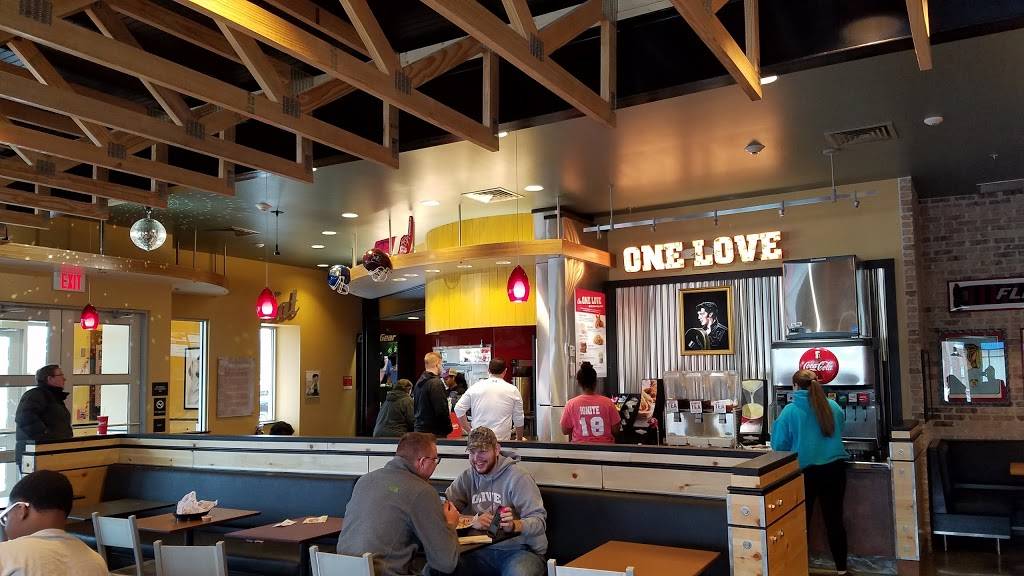 Raising Canes Chicken Fingers | meal takeaway | 2514 S Harlem Ave, Riverside, IL 60546, USA | 7084423433 OR +1 708-442-3433