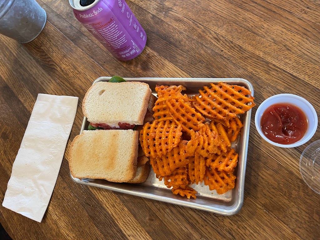 The Curly Maple | restaurant | 174 W Main St, Monterey, VA 24465, USA | 5404681250 OR +1 540-468-1250