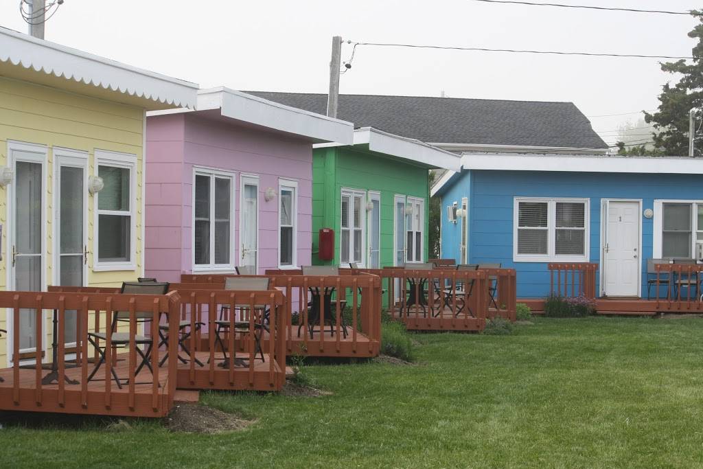 The Inn Spot on the Bay | restaurant | 32 Lighthouse Rd, Hampton Bays, NY 11946, USA | 6317281200 OR +1 631-728-1200