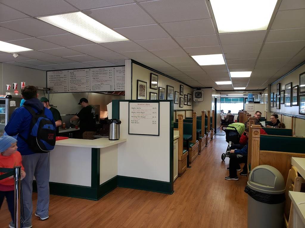 Mighty Mac Hamburgers | restaurant | Main St, Mackinac Island, MI 49757, USA | 9068478039 OR +1 906-847-8039